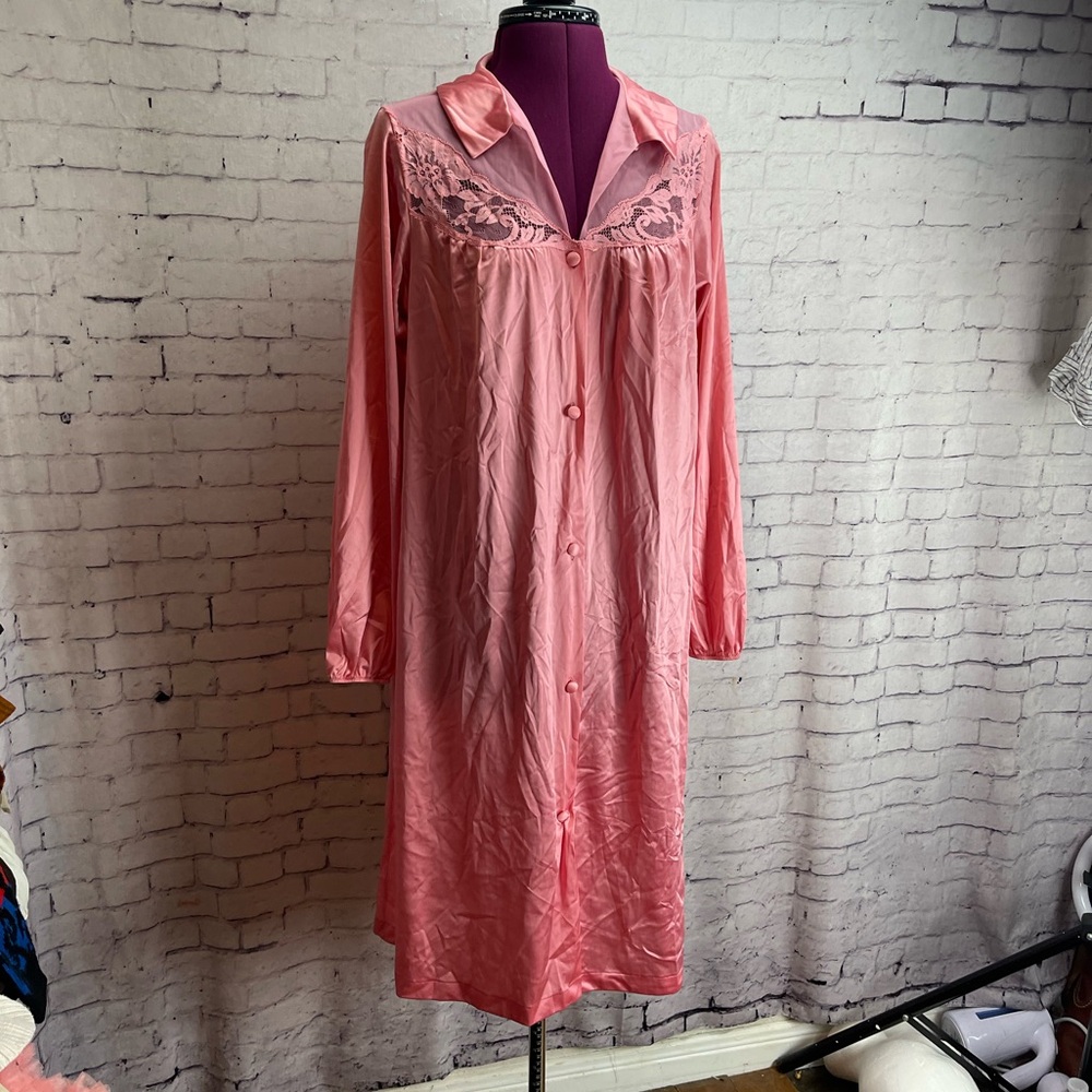 Vintage Vanity Fair size small house coat rose pink